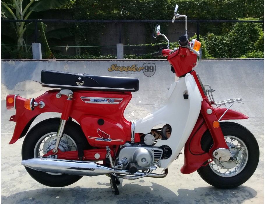 Honda C70 Deluxe Mini Bike