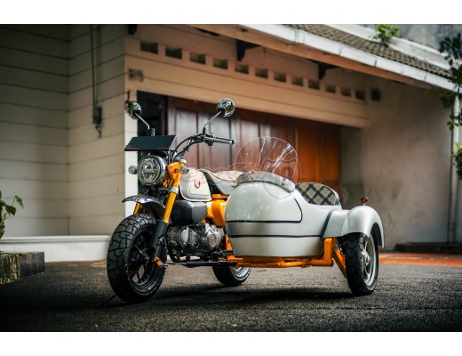 Honda Monkey 125 with Sidecar – Compact Adventure Meets Classic Style