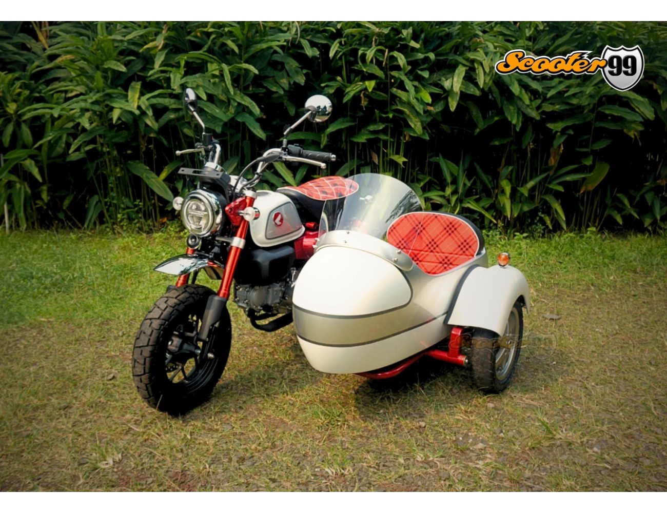 Sidecar Kit for Honda Monkey – Retro Sport Edition by Scooter99