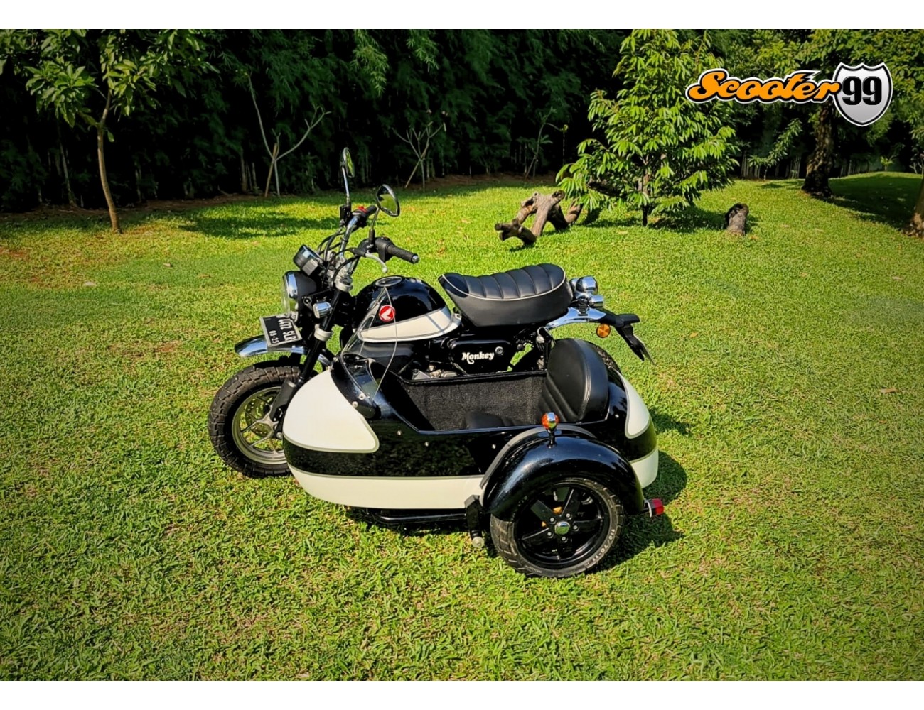 Sidecar Kit for Honda Monkey | Black & Ivory Classic Edition by Scooter99