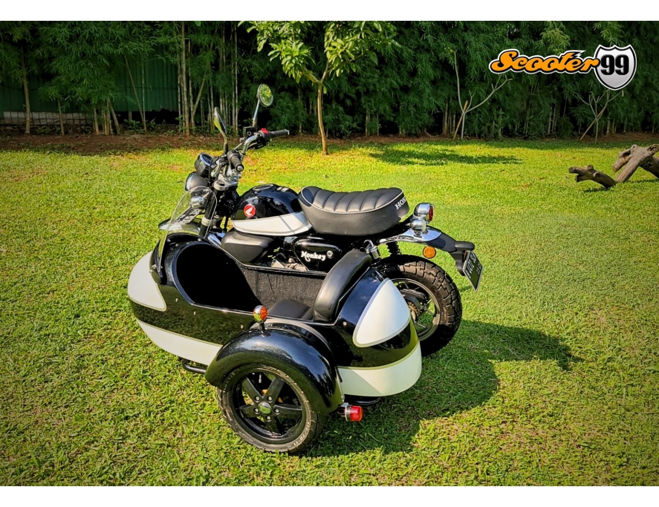 Sidecar Kit for Honda Monkey | Black & Ivory Classic Edition by Scooter99